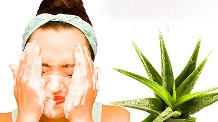 An Aloe Vera Deep Facial Wash